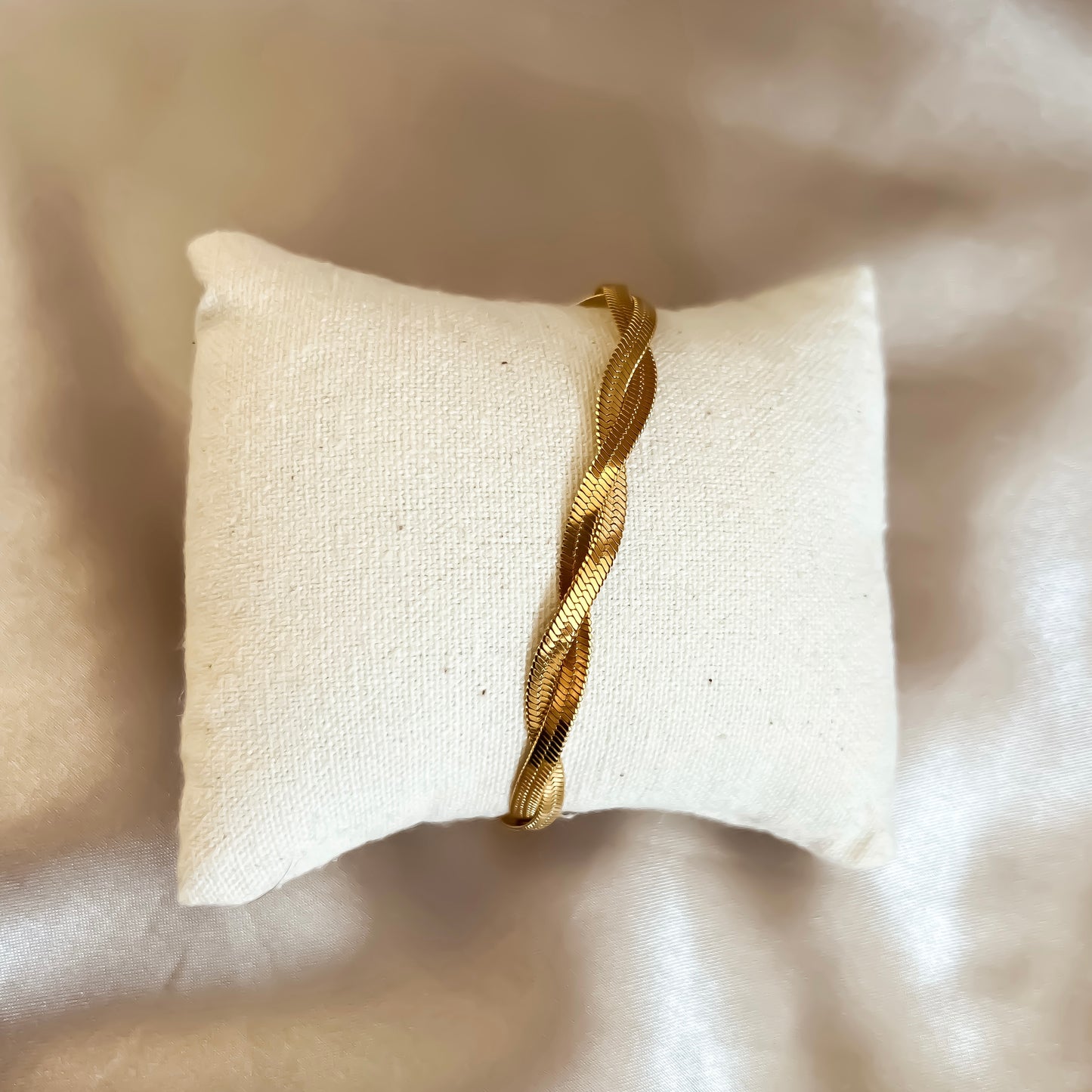 Twisted Larissa Bracelet