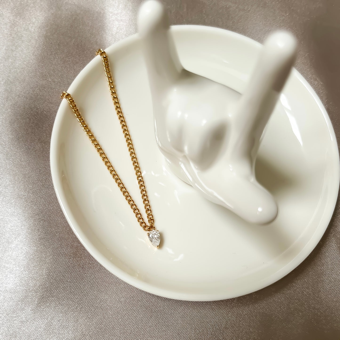 Isla Necklace
