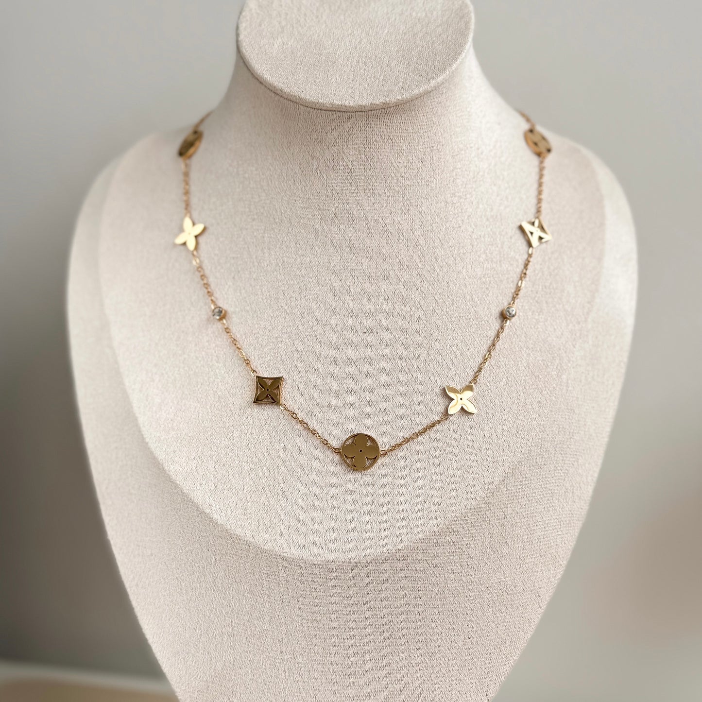 Molly Necklace