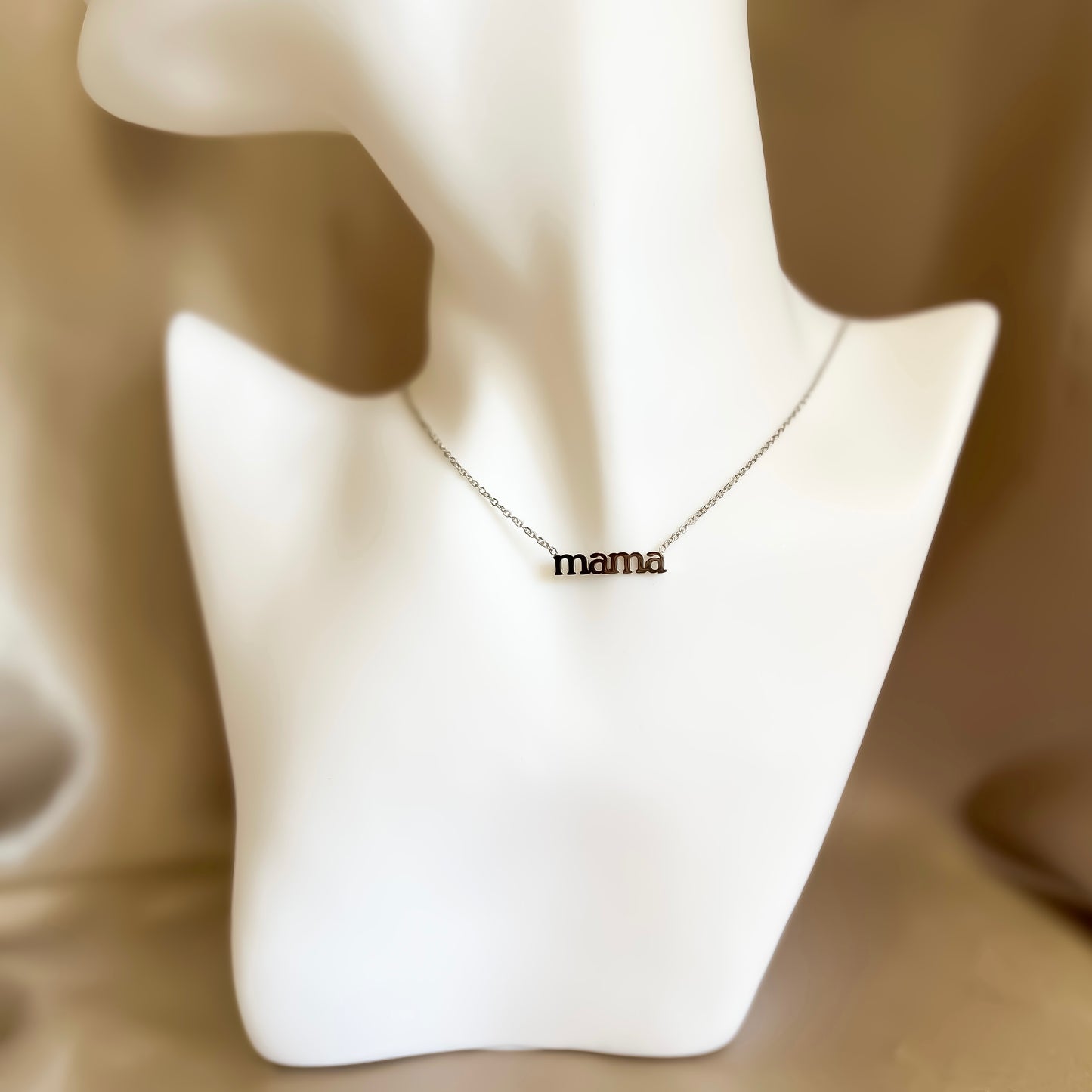 Mama Necklace