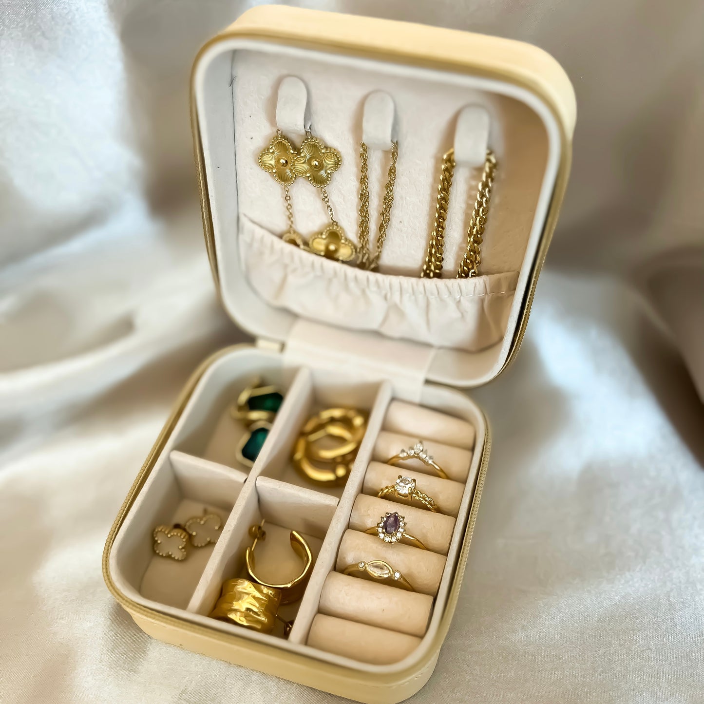 Compact Jewellery Travel Case