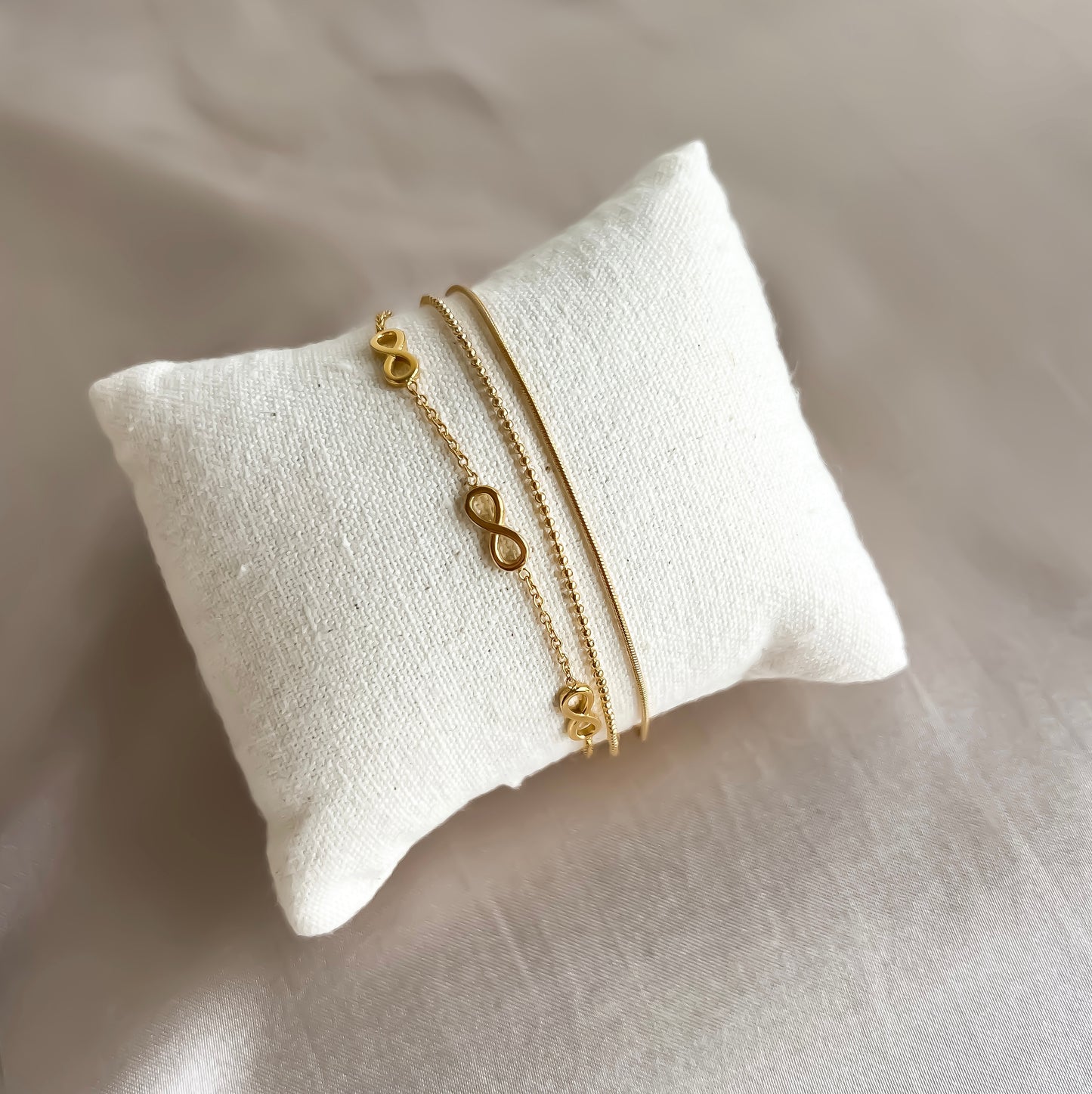 Dainty Bracelet Set