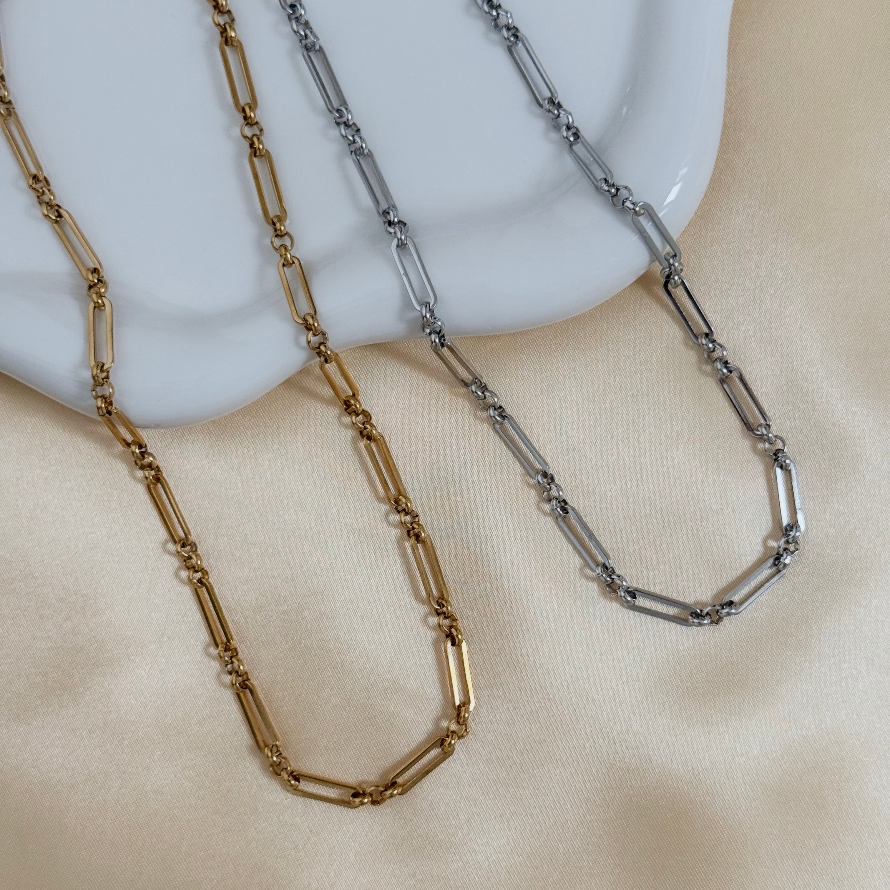 Nina Chain