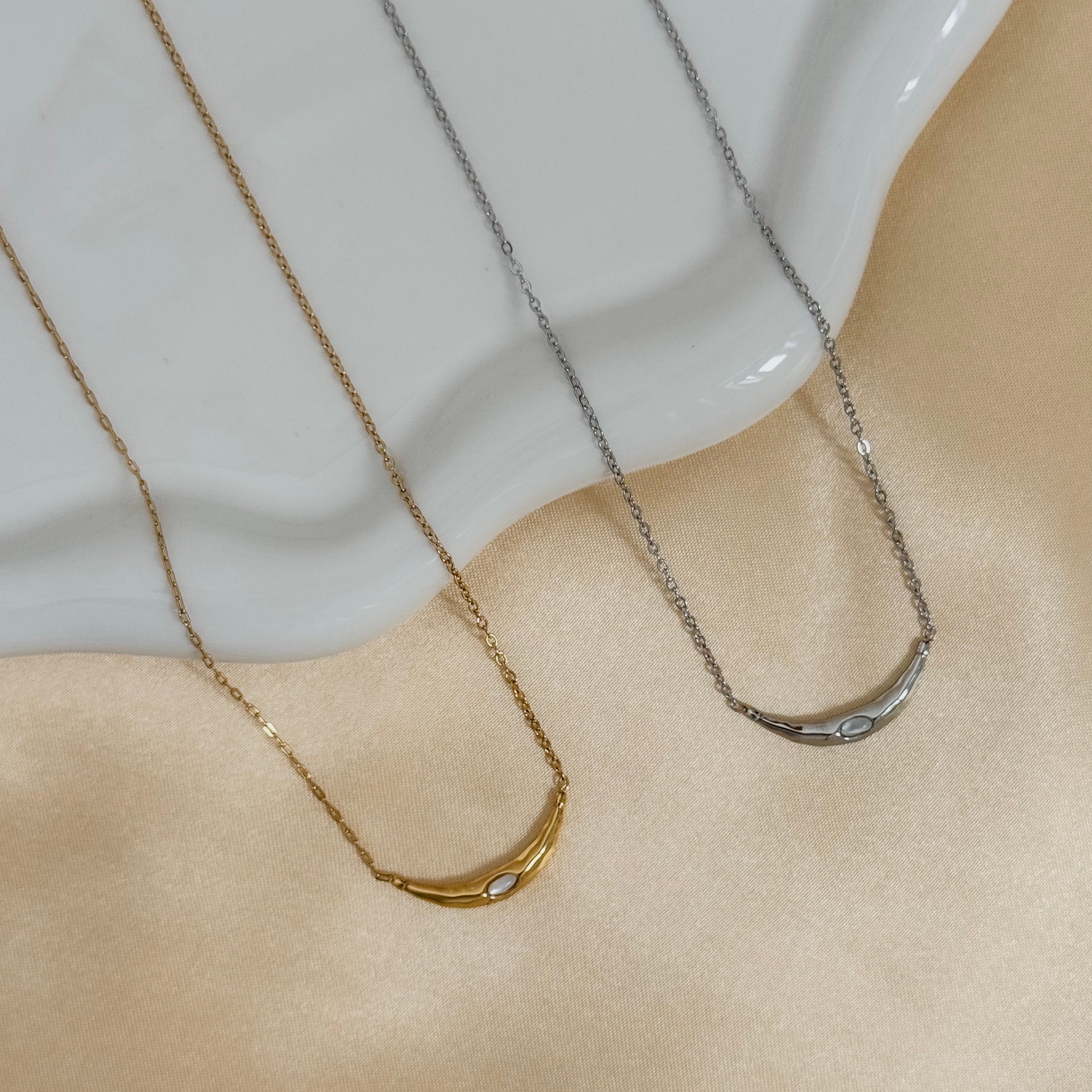 Sia Necklace