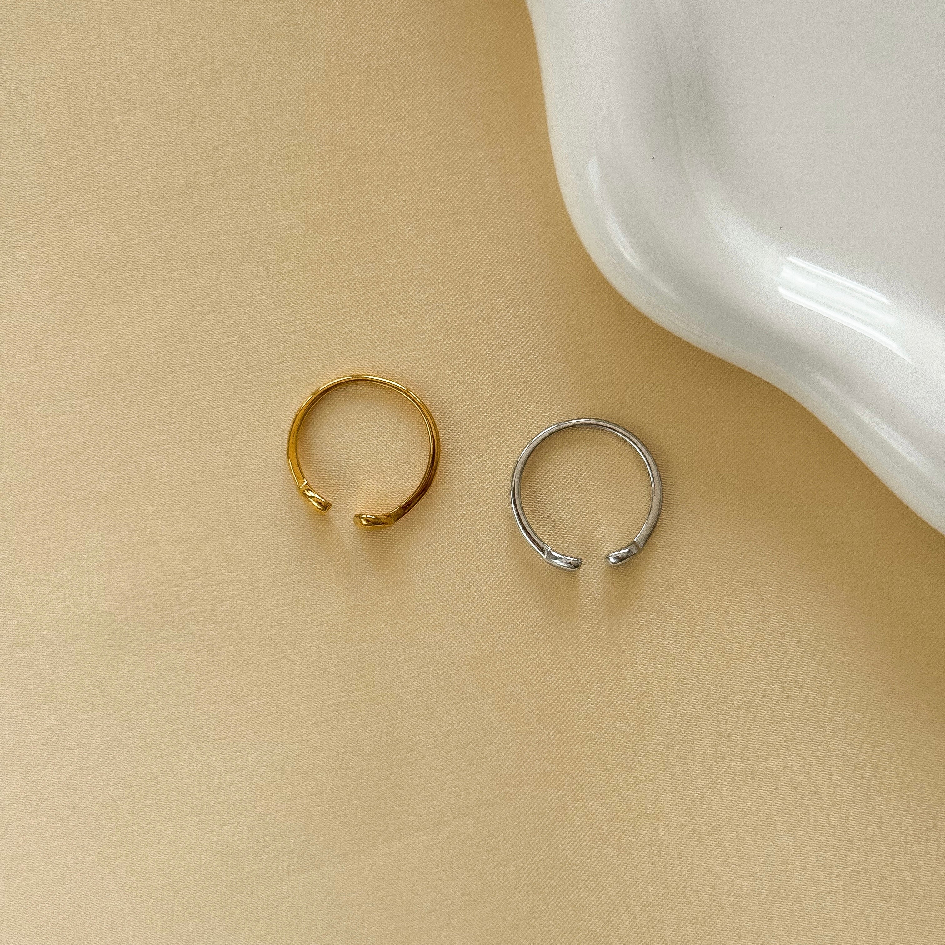 Hugs Ring