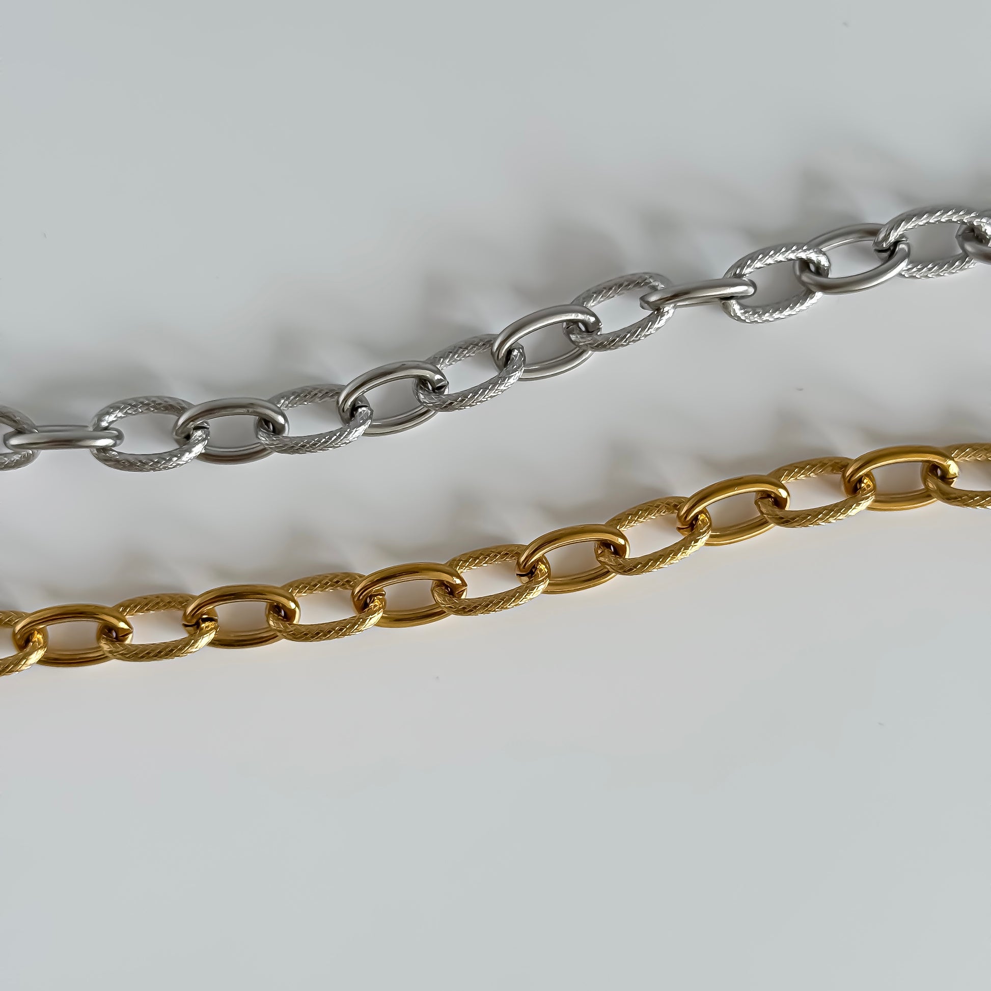 Chunky Carabiner Chain