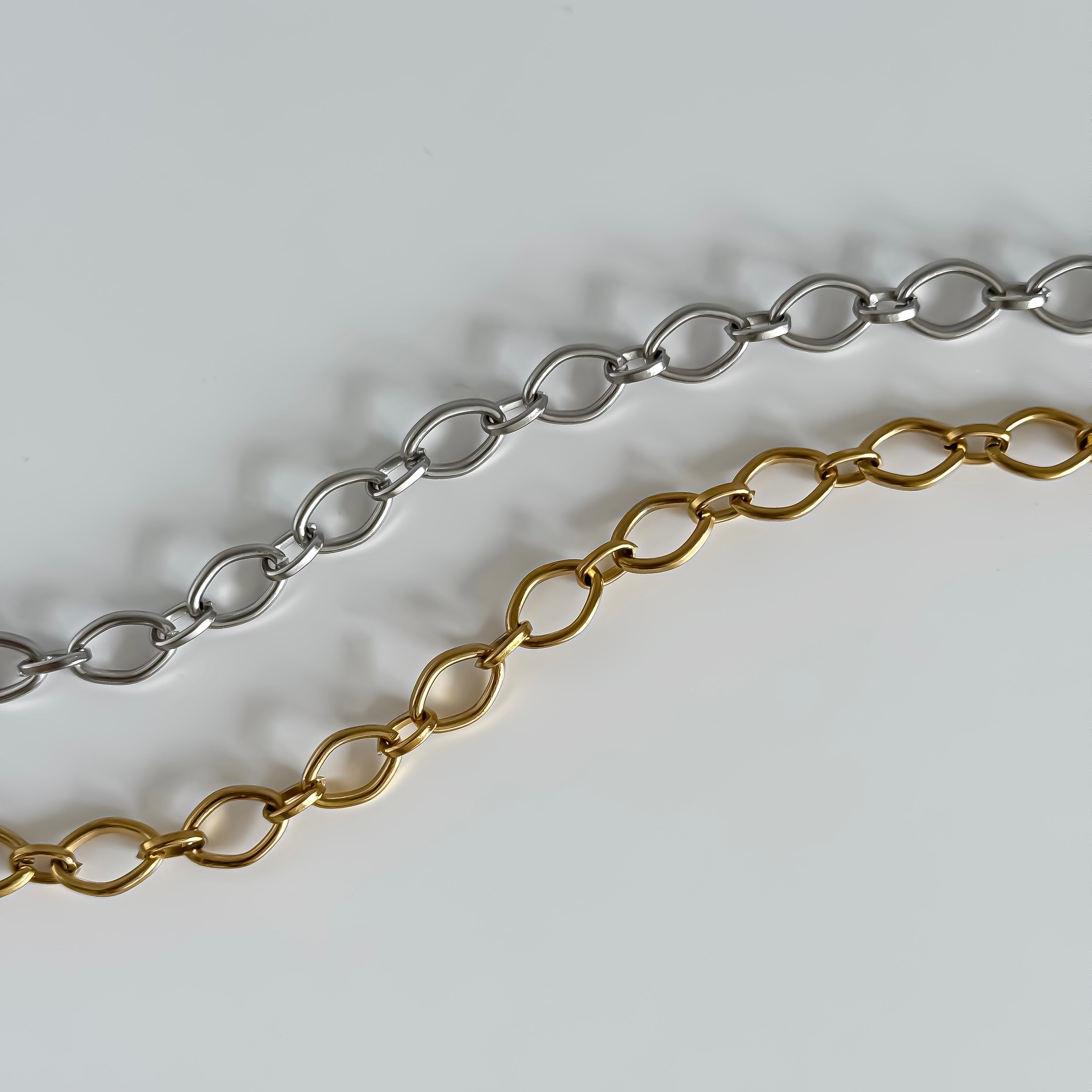 Oval Chain Charm Necklace